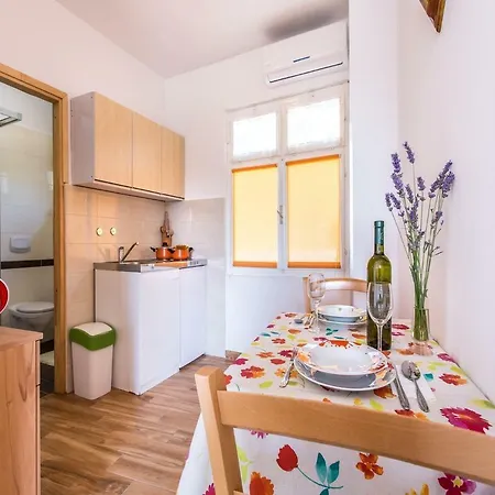 In - Insel Krk 36873 * Vrbnik (Primorje-Gorski Kotar)